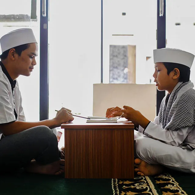 Ilustrasi belajar di pesantren