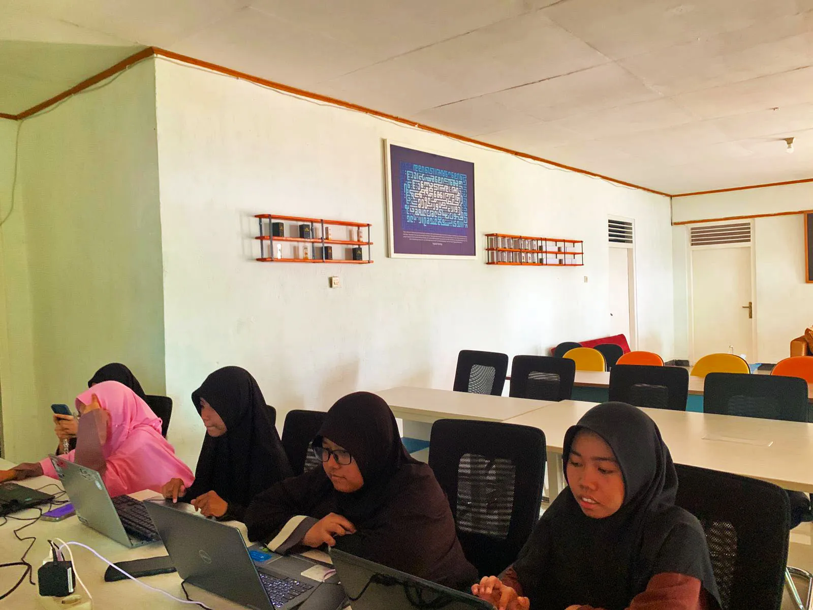 santri putra pesantren daarul mutqin megamendung bogor 2025