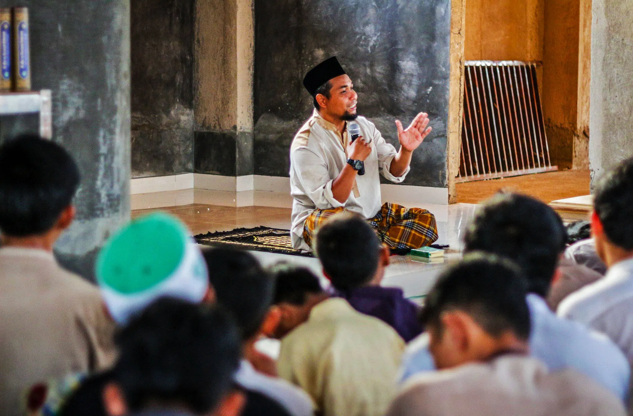 ilustrasi orang berdakwah