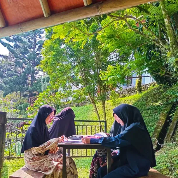 Ilustrasi Belajar di Darqin Academy