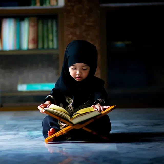Ilustrasi Anak Kecil Membaca Quran